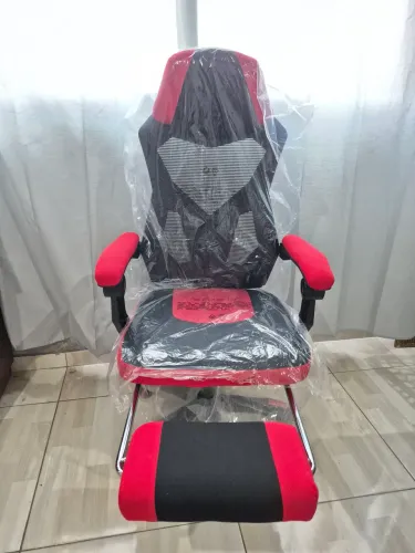 A única do estoque. Cadeira Gamer / Escritório, nova.