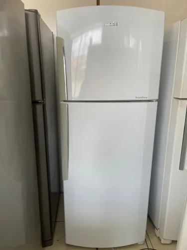 Geladeira mabe disponível para venda 