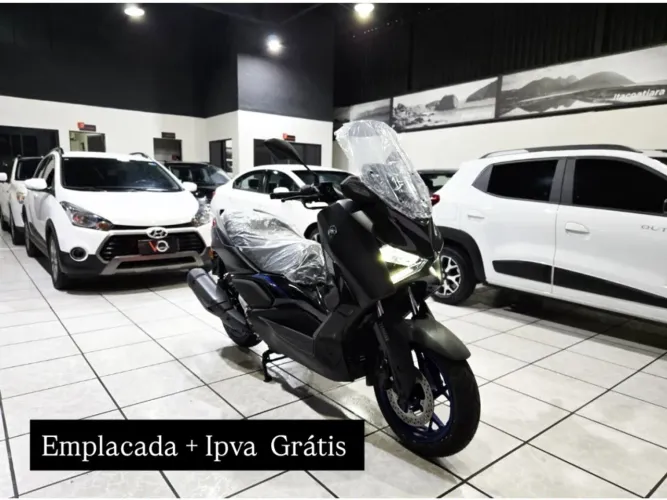 Yamaha Xmax 300 connected abs 2026