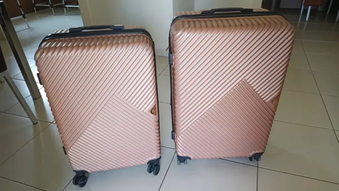 2 Malas usadas apenas uma vez