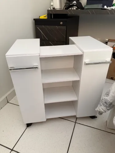 Armário pia de banheiro com coluna