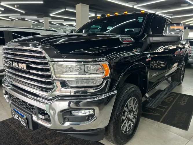 Ram 3500 Limited Longhorn 6.7 TB CD Diesel 2024
