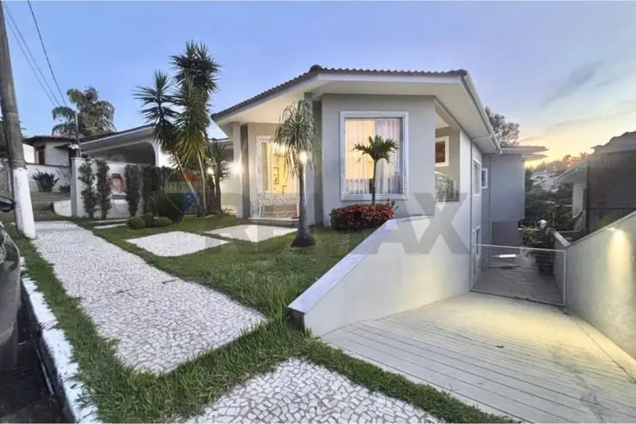 O ENDEREÇO ONDE O SUCESSO ENCONTRA A SERENIDADE: MANSÃO DESIGN NO FLAMBOYANT.