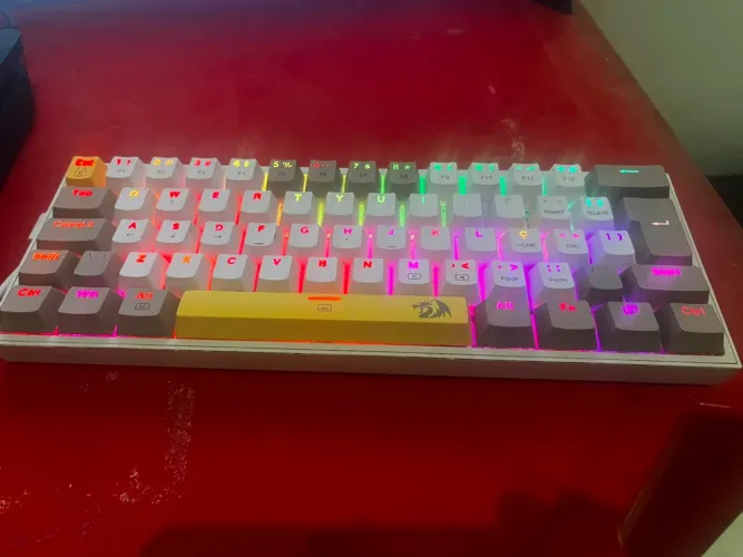 Teclado redragon fizz mecânico gamer, excelente estado