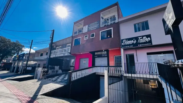 Casa Comercial com 2 quartos à venda por R$ 1500000.00, 278.00 m2 - XAXIM - CURITIBA/PR