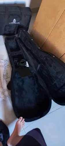 Semi case acolchoada para violão folk