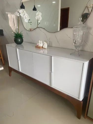 Vendo buffet conservado com um ano de uso