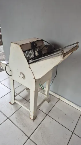 Cortador de pao elétrico