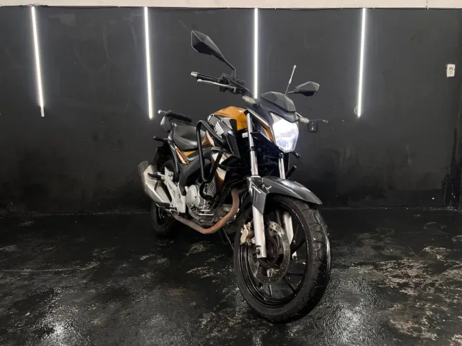 CB TWISTER 250CC. 2020