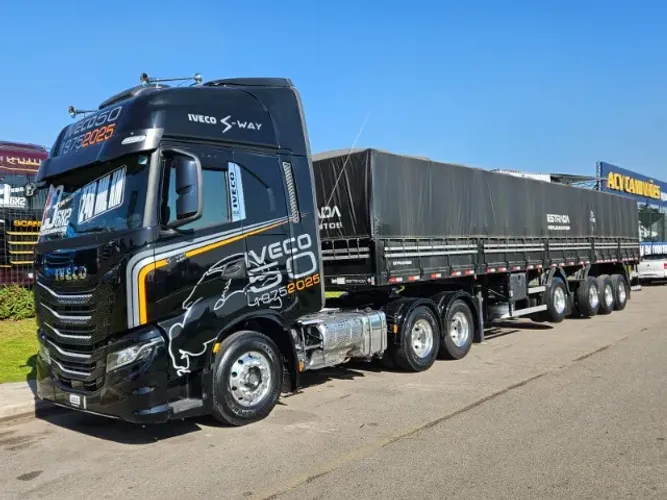 Iveco S-way 480 6x2 Teto alto Ano 23 Geladeira + Carreta 4 Eixo Estrada Ano 2024 0KM Nova