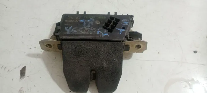 Fechadura porta malas Vectra
