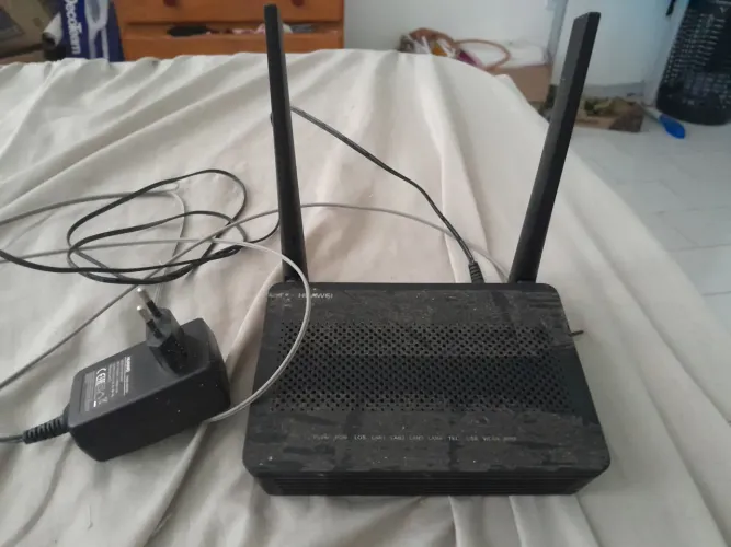 Vendo Roteador/Modem Huawei EchoLife HG8145V5 Dual Band