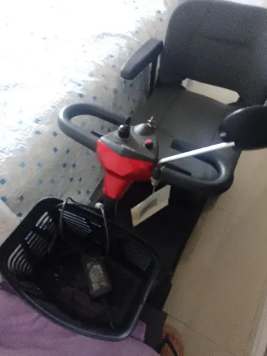 Cadeira de rodas eletrica