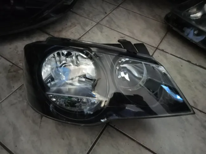 Farol direito Golf Sportline
