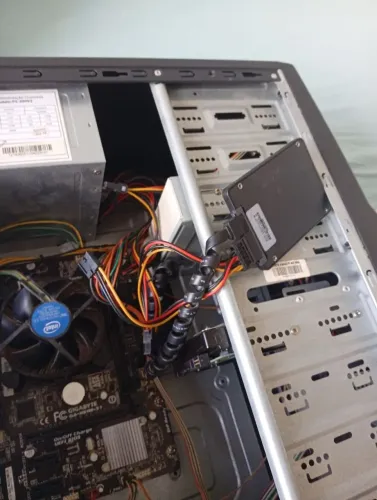 VENDE PC BÁSICO PARA TRABALHO OU DIVERSÃO