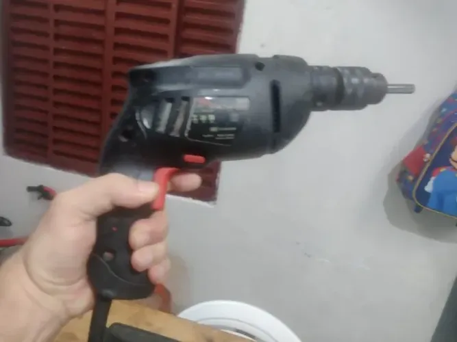 Furadeira e parafusadeira Skil - 600w