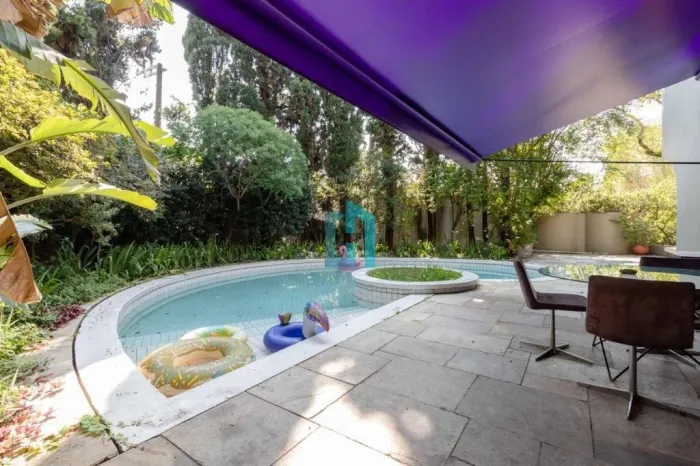Oportunidade com piscina Cidade Jardim