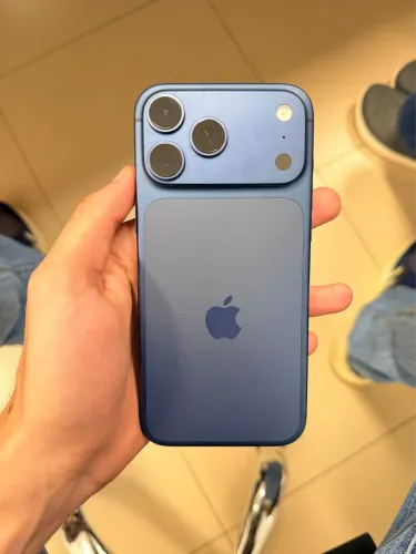 iPhone 17 Pro Max 256Gb UM MÊS DE USO!!!