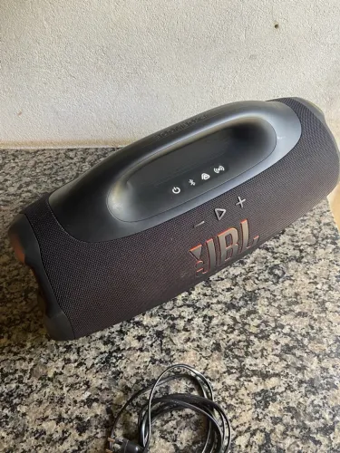 Caixa JBL boombox 4