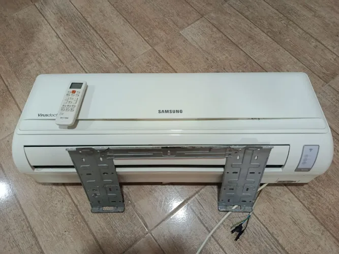Evaporadora Samsung 12000 BTUs 220