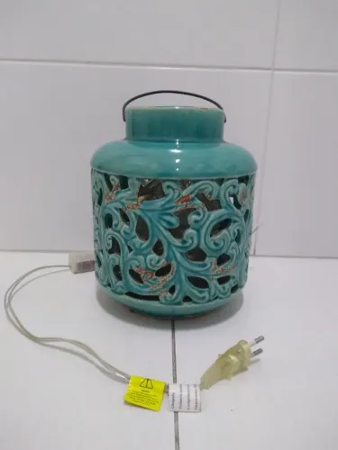 Lanterna de Vela em Porcelana Transformado em Abajur