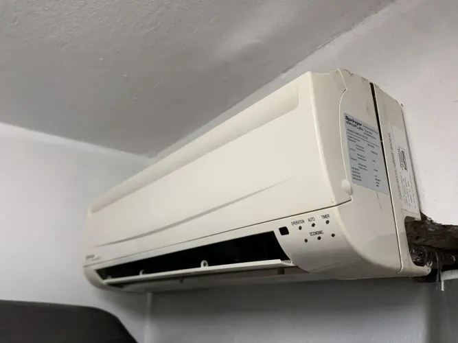 AR CONDICIONADO SPRINGER MAXIFLEX 12.000 BTUs
