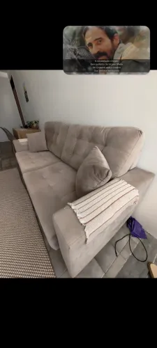 Sofá Bege tecido veludo semi-novo