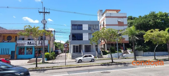 Apartamento com 1 dormitório para alugar, 50 m² por R$ 1.690,00/mês - Teresópolis - Porto 