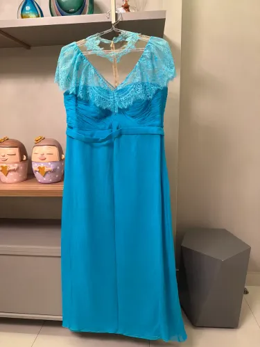 Vestido Longo Azul com Renda e Tule
