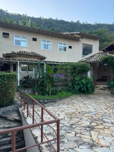 Casa com 3 dormitórios para alugar, 196 m² por R$ 9.795,00/mês - Itacoatiara - Niterói/RJ