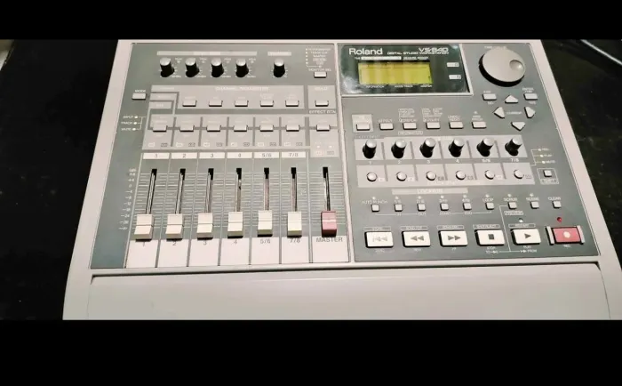 Mesa estação de gravação digital roland vs840