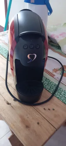 Cafeteira três corações de cápsula