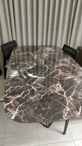 Mesa com 6 cadeiras em vidro