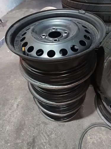 Rodas nissan aro 15