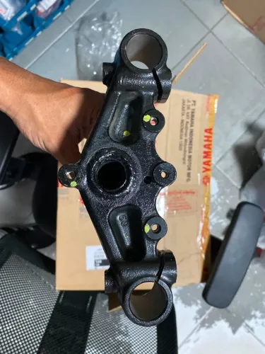 SUPORTE INFERIOR DO GARFO NMAX 2019