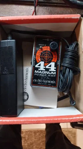 Pedal Electro Harmonix 44 Magnum Power Amp completo