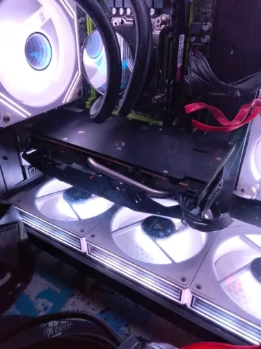 Vendo Rx580 8Gb Red Dragon Funcionando perfeitamente!!!!