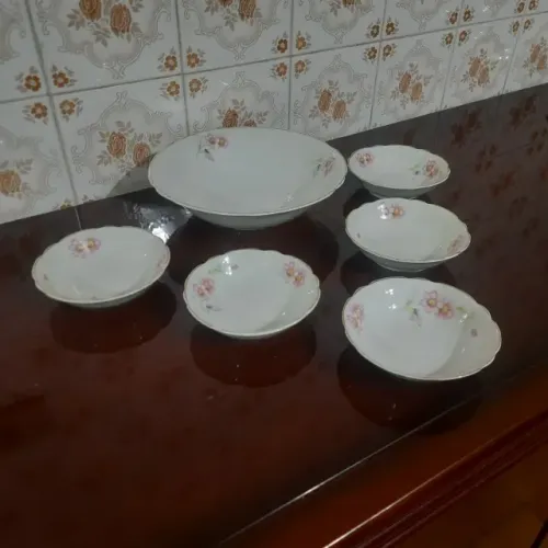 Conjunto de Sobremesa em Porcelana