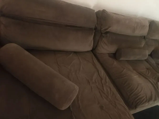 vendo sofá retrátil reclinável com chaise tecido Suede cor café em perfeito estado de con