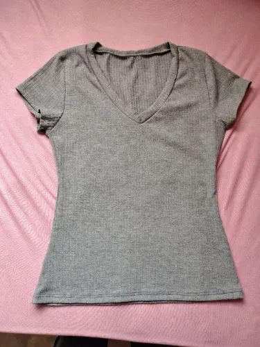 Blusa feminina cinza