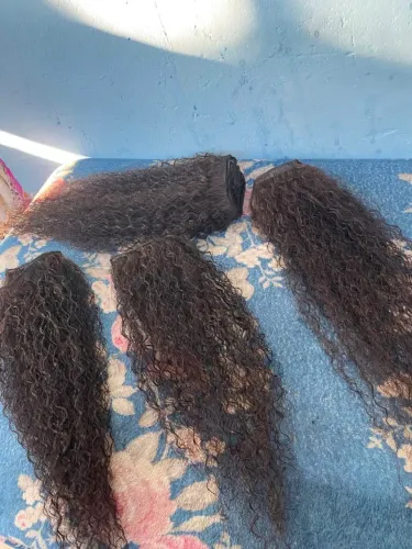 Cabelo humano 65 cm usado somente um mês cabelo virgem 650 aceito cartão.
