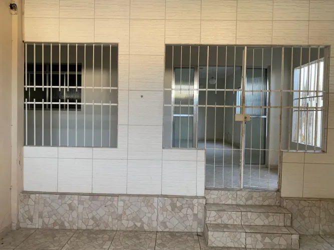 ALUGO CASA PARA COMÉRCIO PRÓXIMO AO CENTRO COMERCIAL DE CAMARAGIBE 