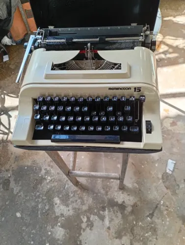Máquina de escrever 