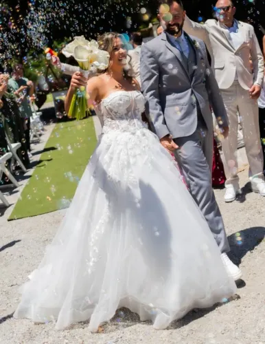 VESTIDO DE NOIVA ESTILO PRINCESA ROMÂNTICO, IMPONENTE E ATEMPORAL