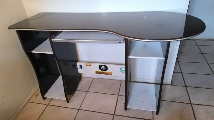 Doação rack e armário