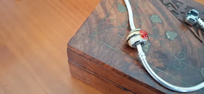 Berloque / Charm Processo Murano - Bege - Compatível Pandora