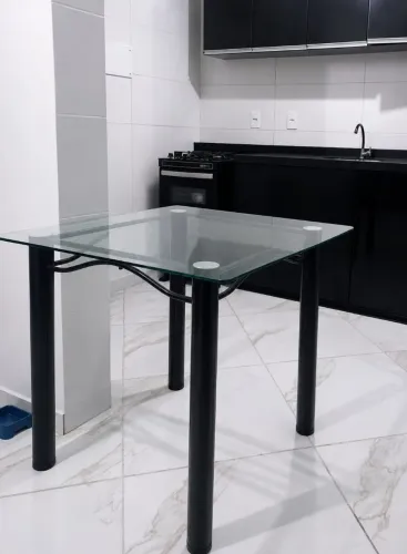 Mesa De jantar Base Vídro Pequena
