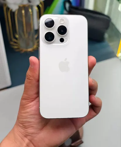 iPhone 15 pro branco 256 GB Garantia 6 meses 