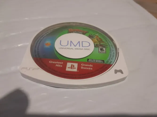 Umd Ratchet E Clank + 1umd demo Siphon Filter ler a descrição