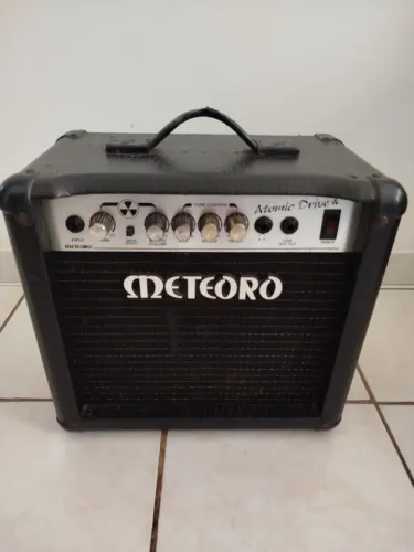 Cubo Amplificador Meteoro Atomic Drive 20W